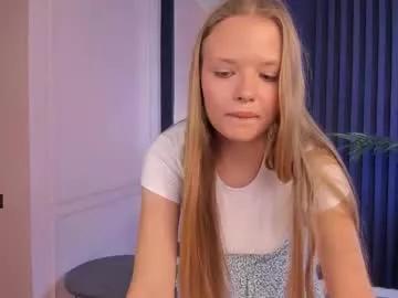 hidden_charm_ from Chaturbate