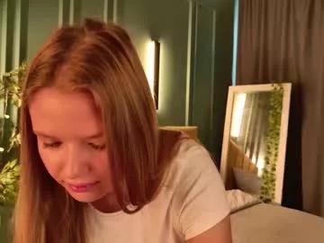 hidden_charm_ from Chaturbate