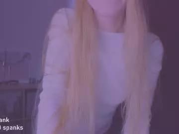 hihi_im_chloe from Chaturbate