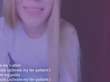 hihi_im_chloe from Chaturbate is Freechat