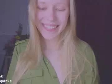 hihi_im_chloe from Chaturbate