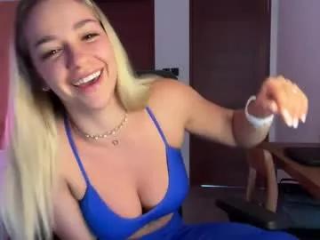 hiiandrea from Chaturbate