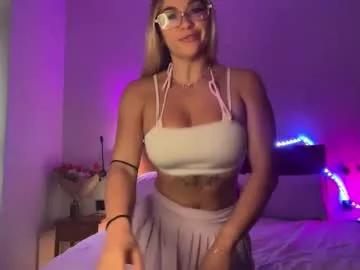 hiiandrea from Chaturbate