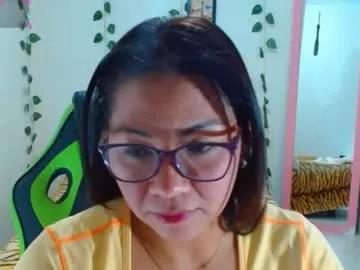 hiilarylove from Chaturbate