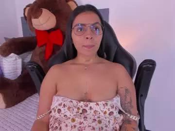 hillary_jones from Chaturbate