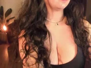 hinnata69 from Chaturbate