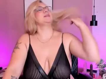 hollie_joliie from Chaturbate