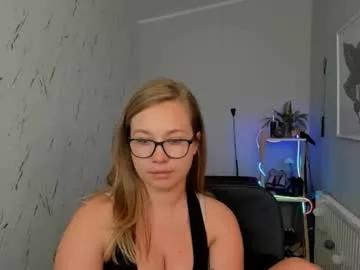 holly_bb95 from Chaturbate