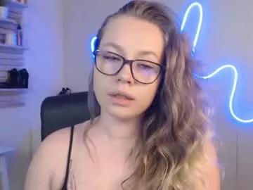 holly_bb95 from Chaturbate