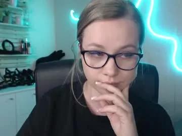 holly_bb95 from Chaturbate is Freechat
