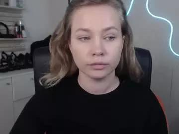holly_bb95 from Chaturbate