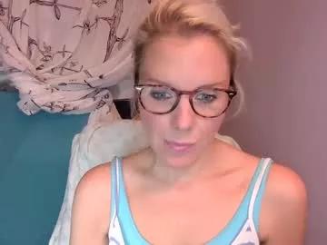 holly_bourbon from Chaturbate