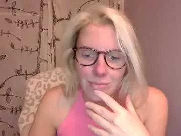 holly_bourbon from Chaturbate