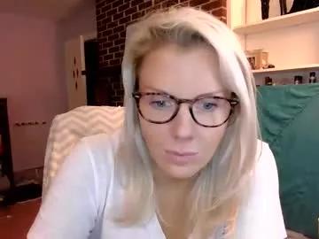 holly_bourbon from Chaturbate