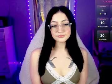 hollydiamond_ from Chaturbate