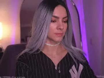 hollylinder_ from Chaturbate