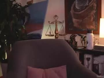 hollylinder_ from Chaturbate