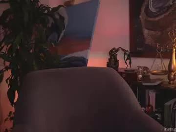 hollylinder_ from Chaturbate