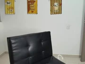 hollyshit_ from Chaturbate