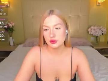 hollyylee from Chaturbate