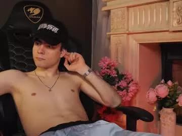 hothunterr from Chaturbate