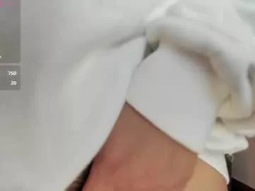 hottbee1 from Chaturbate