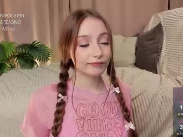 hottpeachh from Chaturbate