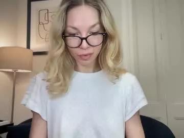 hottymilana from Chaturbate
