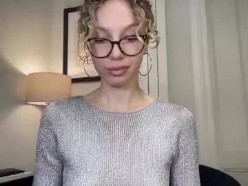 hottymilana from Chaturbate