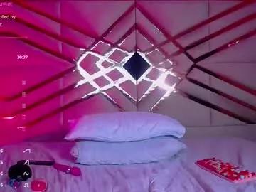 innocenthazel from Chaturbate