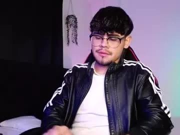 isaac_saenz from Chaturbate