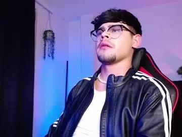 isaac_saenz from Chaturbate