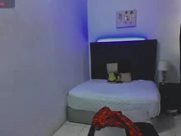 issa_kitty from Chaturbate