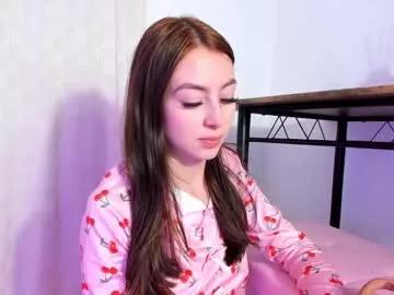 issagodiva from Chaturbate