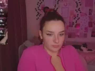 iwi_wi_wi from Chaturbate