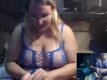 izzybaby25 from Chaturbate