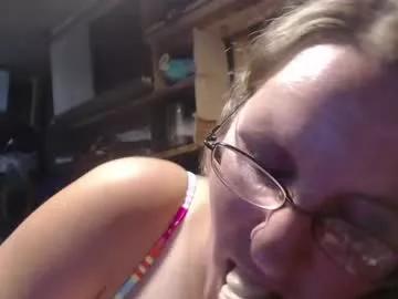 izzybaby25 from Chaturbate