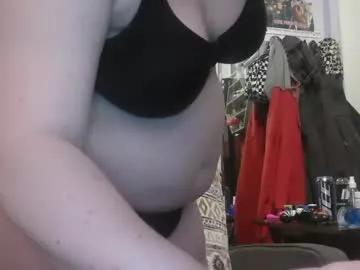 jaddenkicksemeralds from Chaturbate