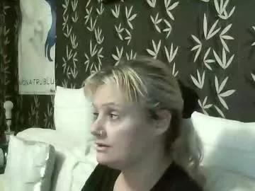 jakkilouise from Chaturbate