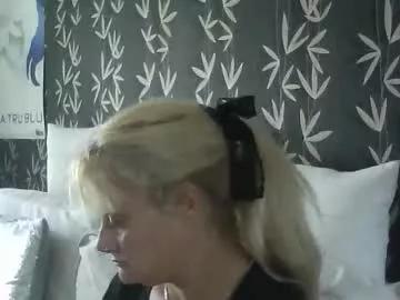 jakkilouise from Chaturbate