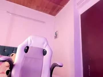 jhiinny_brownn from Chaturbate
