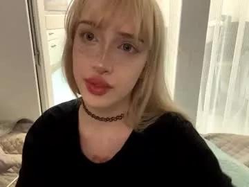 Joellavaranda webcams show profile image 