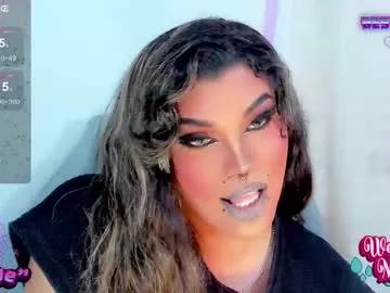 jujubee_lander from Chaturbate