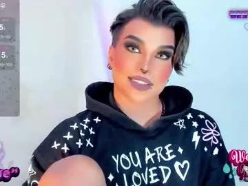 jujubee_lander from Chaturbate