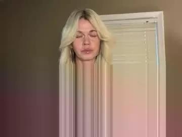 Karabearr webcams show profile image 