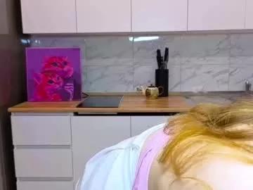 Karalinely webcams show profile image 