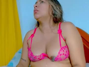 kataleyabarbara21 from Chaturbate