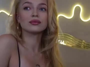kelly_peachpiee from Chaturbate