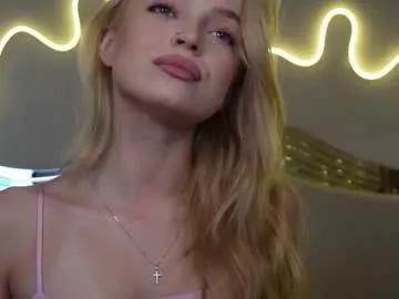 kelly_peachpiee from Chaturbate
