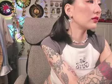 kellyasian from Chaturbate